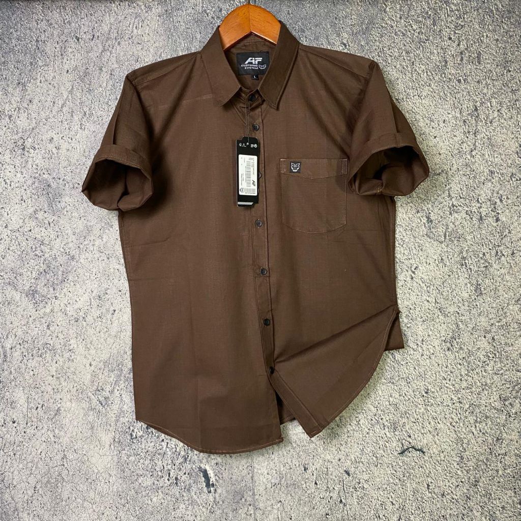 เสื้อบุหรี่แขนสั้นผู้ชาย KEMEJA - เสื้อเชิ้ตผู้ชายลําลอง Cool Distro | เสื้อผู้ชายแขนสั้น เสื้อบุหรี่ผู้ชาย ดิสโตร เสื้อผู้ชายลําลอง เสื้อบุหรี่ผู้ชาย เสื้อวัสดุเย็น เสื้อผู้ชายทํางานสบายๆ เสื้อ เสื้อ เสื้อชายหนุ่ม